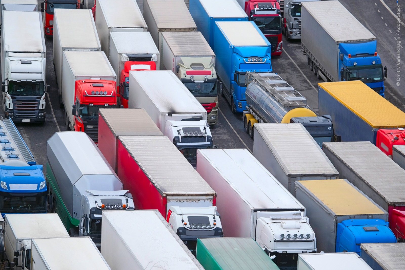 Heavy-duty vehicles: Council and Parliament reach a deal to lower CO2  emissions from trucks, buses and trailers - Consilium